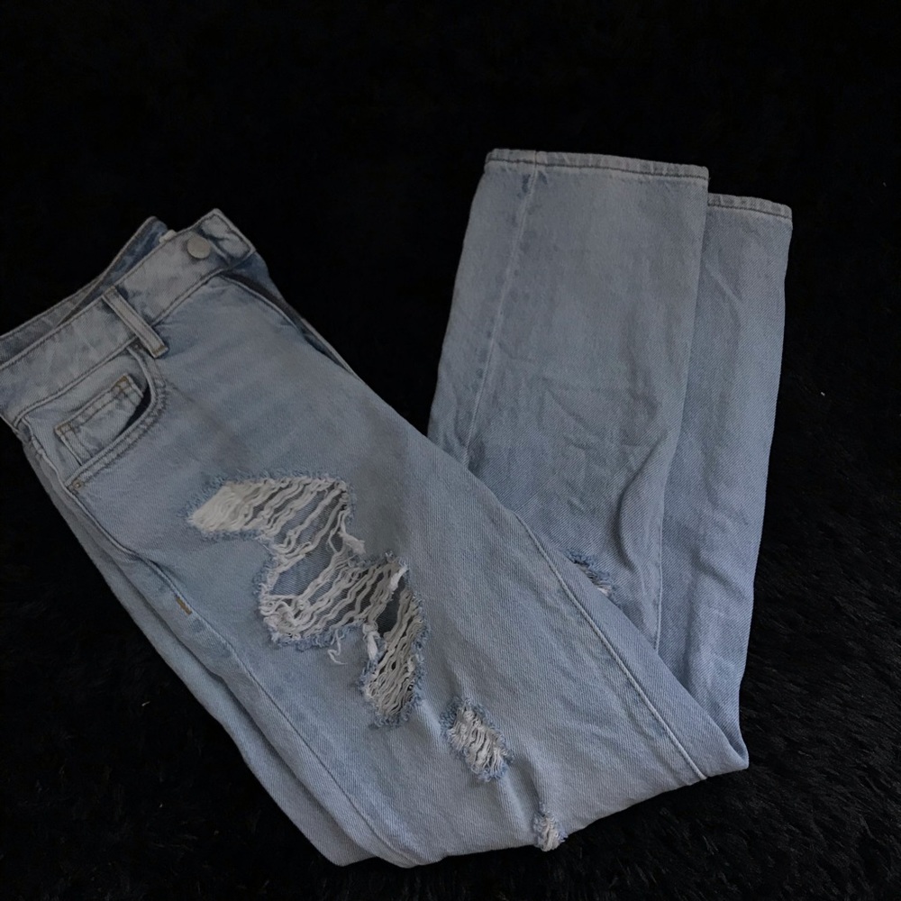 Women’s Pacsun ripped mom jeans